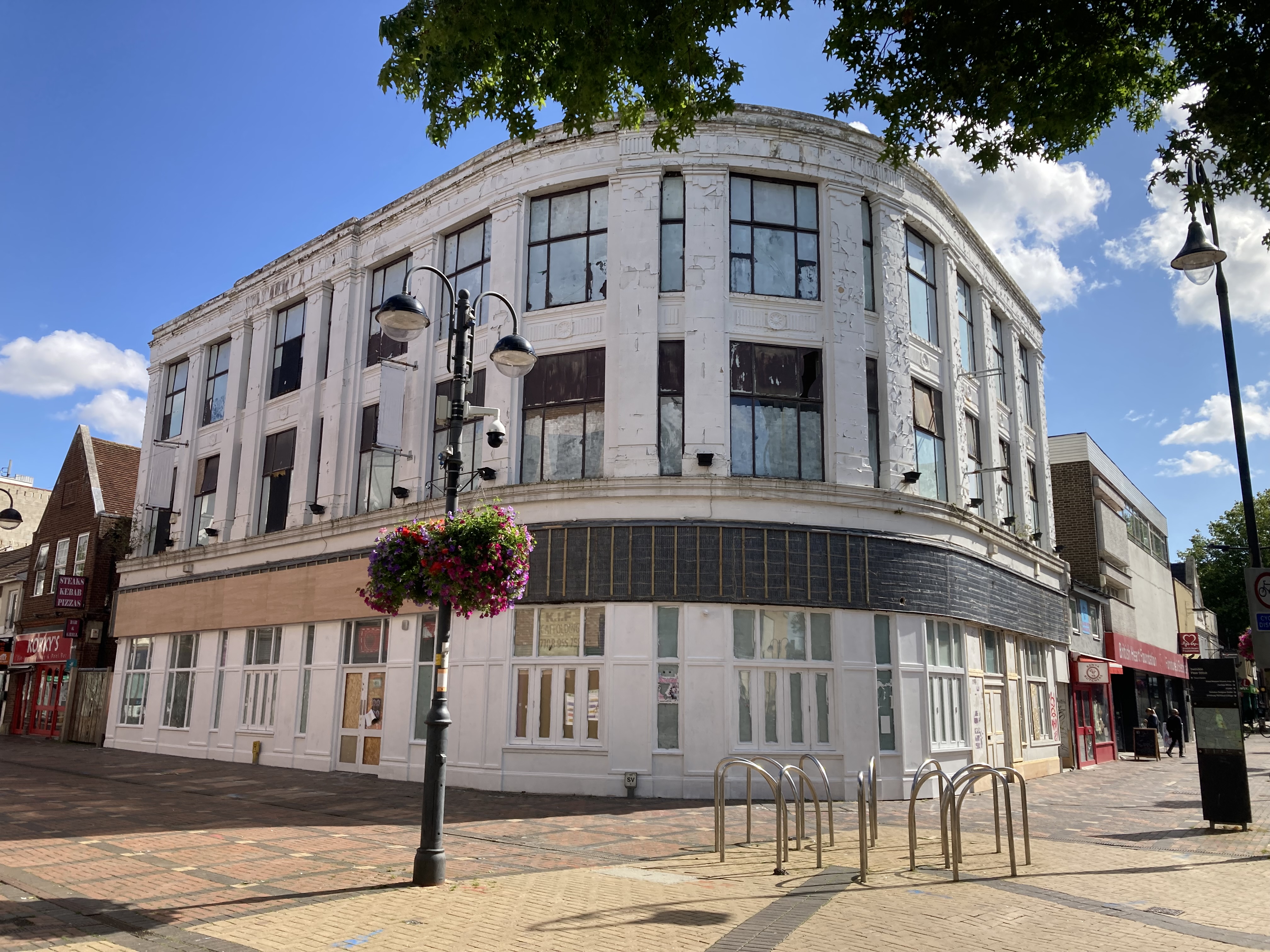 Swindon is the largest commercial centre in Wiltshire and  lies approximately 80 miles west of London, 40 miles east of Bristol and west of Reading. The town has excellent transport links with direct access to Junctions 15 & 16 of the M4 motorway. Swindon’s rail station is within a short walk from the property.