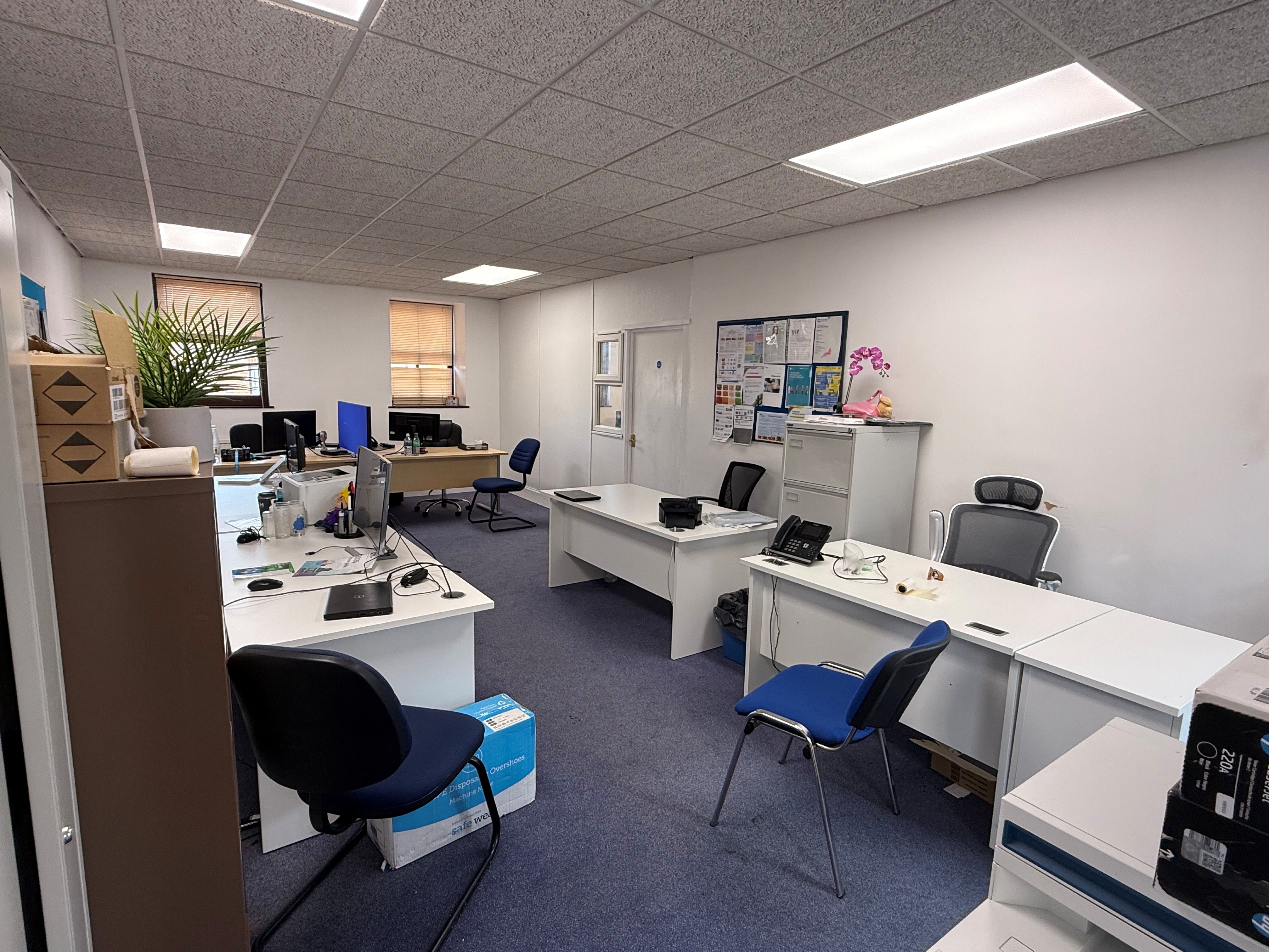 Situated in the Old Town area of Swindon, a location popular with financial & professional service occupiers and a short walking distance of Wood Street, providing a variety of shops, restaurants and other amenities.

