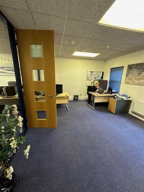 Situated in the Old Town area of Swindon, a location popular with financial & professional service occupiers and a short walking distance of Wood Street, providing a variety of shops, restaurants and other amenities.
