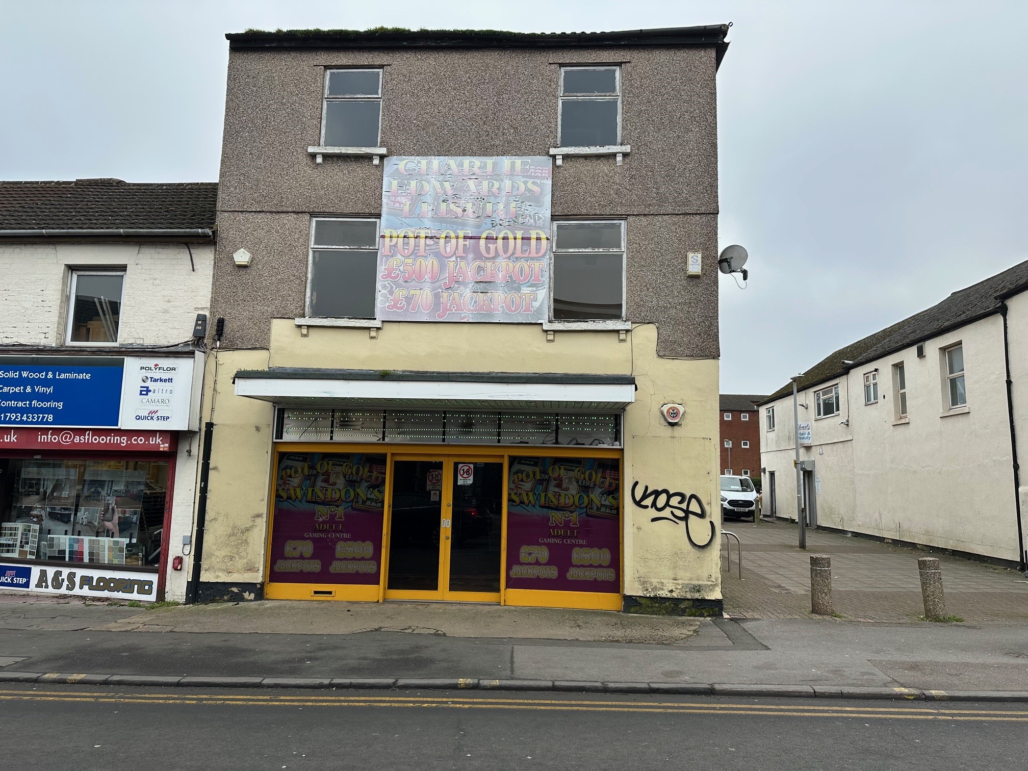 The property is located in a prominent position on Cricklade Road, in the Gorse Hill suburb of Swindon, an area popular with independent traders and multiples, such as Iceland Foods, Haine & Smith opticians, William Hill bookmakers,
etc and is served by a number of free public car parks.