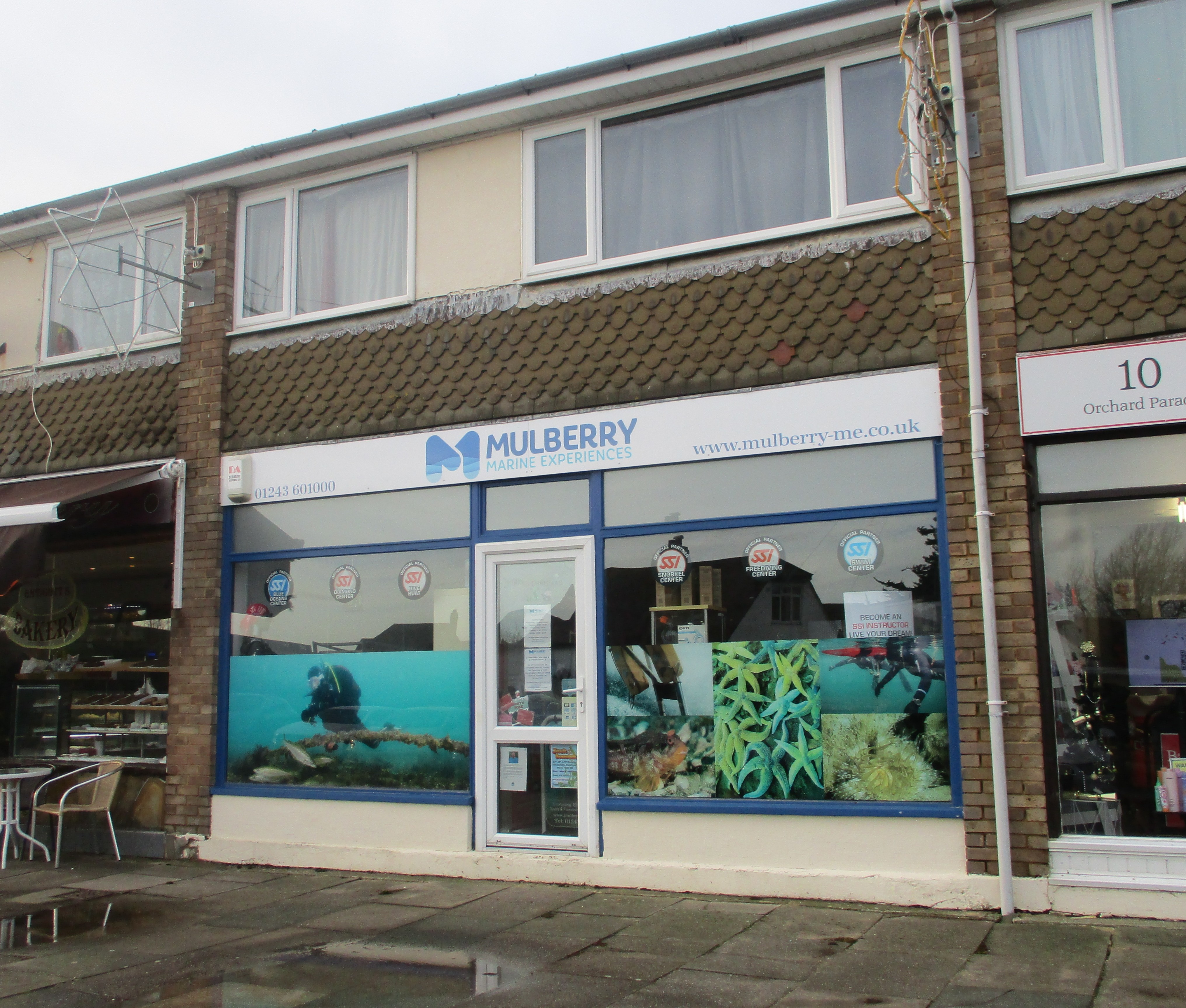 Selsey is situated eight miles from the historic cathedral city of Chichester and seven miles west of Bognor Regis. The town is well connected by roads with the B2145 giving direct access to Chichester and from there the A27 provides quick access to the east and west. 
